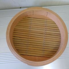 値下げ。格安中古未使用品　蒸し器　中華せいろ３０　木曽駒印　身　国産木曾檜・ひのき　竹須・竹ス　業務用大ｗ３０ｈ７，５ｃｍ、多少経年有ご容赦ください。全１５個、蓋別１個有。の画像