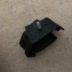 ha21s アルトワークス　エンジンマウント