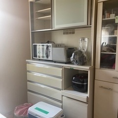 キッチン背面収納コンセント付き