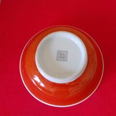 値下げ。格安中古未使用品　 高級中華丼どんぶり・ラーメン鉢　陶器製・龍柄入り　ｗ１９ｈ７，５ｃｍ、全４個。  　所在地と必要数量及び必要日をお知らせください、の画像