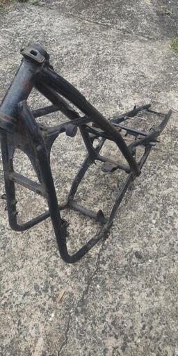 カワサキ　ゼファー400　書なしフレーム　ZR400C-102