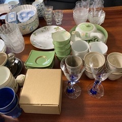 食器大量【深川製磁，ウエッジウッドも入ってます】の画像