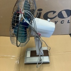 レトロ扇風機の画像