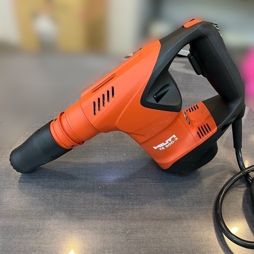 J2595 極美品 使用感少なめ HILTI ヒルティ 電動ハツリ機　コード式電動ハツリ機　ブレーカー TE 500-X コアコンボ  新品参考価格81,660円