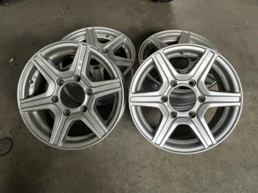 ハイエース　アルミホール