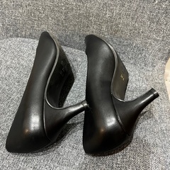 【お値下げ】マリクレール 黒パンプス 24.5の画像