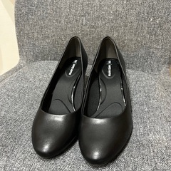 【お値下げ】マリクレール 黒パンプス 24.5の画像