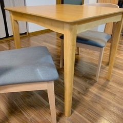 美品⭐︎2人ダイニングテーブルセットの画像