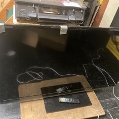 ☆中古￥30,800！SHARP　60インチ液晶テレビ　家電　2011年製　LC-60Z5型　【BH042】