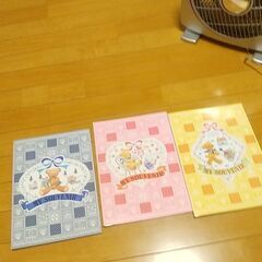 アルバム3冊、1冊に約50枚入りますの画像