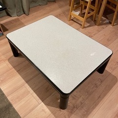 サンヨーのコタツとニトリのこたつ布団セットでの画像