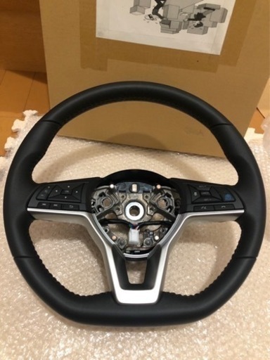 新品★セレナHFC27★純正品・革★ステアリング ★ハイウェイスター e-POWER