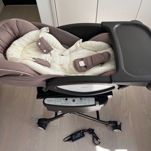 アップリカ　ユラリズムオート　電動　ベビー　チェア　バウンサー ユラリズム オート | ベビーカー・チャイルドシートのアップリカ