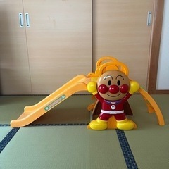 アンパン滑り台の画像