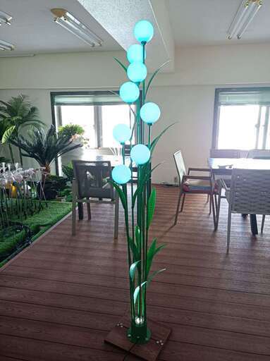 ⑧【処分価格】更に値下げ！ 新品　LED カラーボール　光の色が変わる