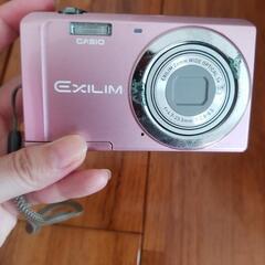 CASIO　EXILM デジカメ、充電器　※訳あり
