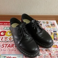 ローカットブーツ　ドクターマーチン