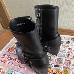 黒レザーヒールブーツ　エンデヴァイスの画像
