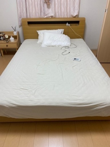 ベッドフレーム