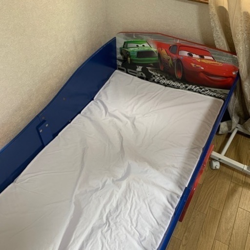 カーズ幼児用ベット本日限定値下げ
