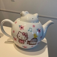 ﾊﾛｰｷﾃｨ  ﾃｨｰﾎﾟｯﾄの画像