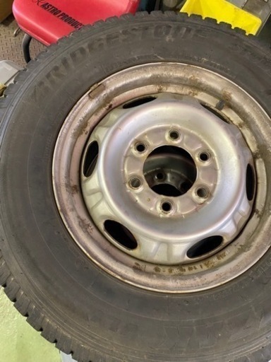 季節外れのスタッドレス