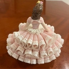 アイリッシュドレスデン Tracy ピンクホワイトドレス レース人形 磁器の画像