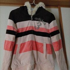 アジダスパーカーの画像