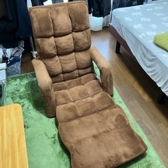 リクライニング機能と使わない時にコンパクトにできるのが便利です！の画像