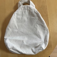 BAGGU ショルダーバック（オフホワイト）の画像