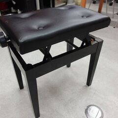 ピアノ椅子の画像