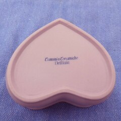 カメオセラミカ 小物入れ 蓋付き 陶器 ハート ピンク 幅10.5cm 奥行10cm 高さ5cm cameo ceramiche DeMain 札幌 西岡店の画像