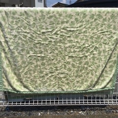 引渡済　中古　毛布　グリーン　葉柄