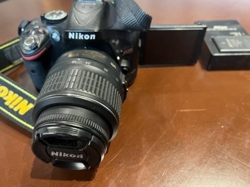 Nlkon 一眼レフ　D5200