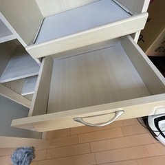 食器棚の画像