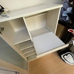 食器棚の画像