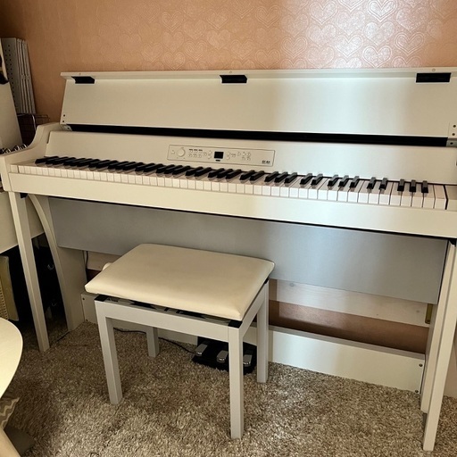 電子ピアノ　白　美品　