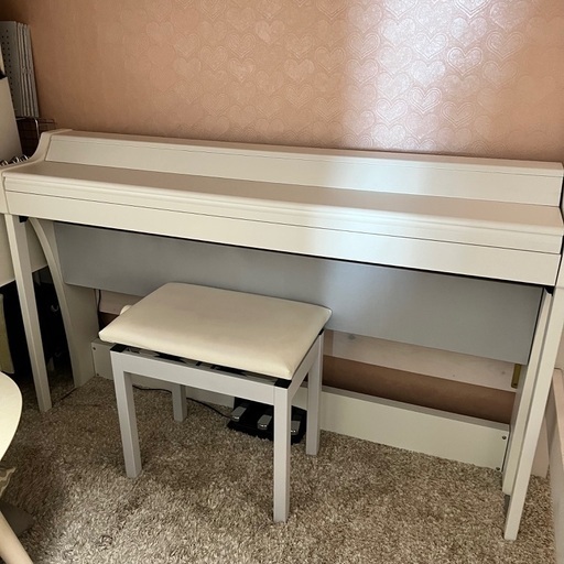 電子ピアノ　白　美品