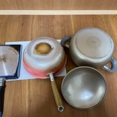両手鍋、片手鍋、卵焼き器の3点セットの画像