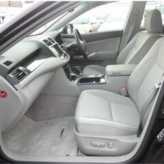 ■500★トヨタ　クラウンハイブリット　Lパッケージ（平成23年）★スマートキー★純正ナビ★ワンセグ★Ｂカメ★クルコン★Ｐアシスト★ビルトインＥＴＣ★Ｐシート★クリソナ★盗難防止装置★ウインカーミラー★純正ＡＷ★★自社ローン★金利無し★通過率９０％★車体だけ販売できる★来店不要で買える★リモート商談できる★神奈川県厚木市発★業者なので安心★カスタムも車検もできます★の画像