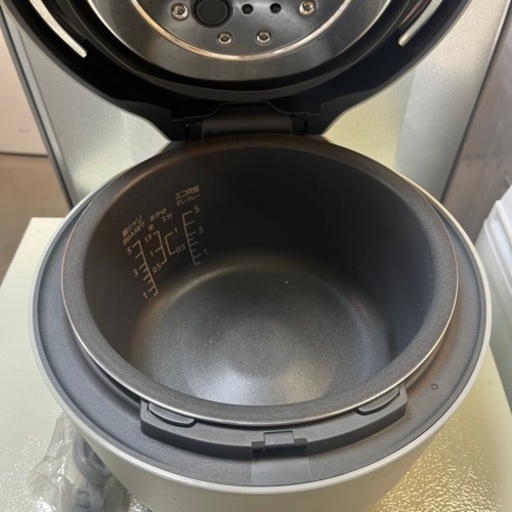 ✨?期間限定・ジモティー限定価格?✨Panasonic 炊飯器 圧力IH コンパクトサイズ SR-NB102
