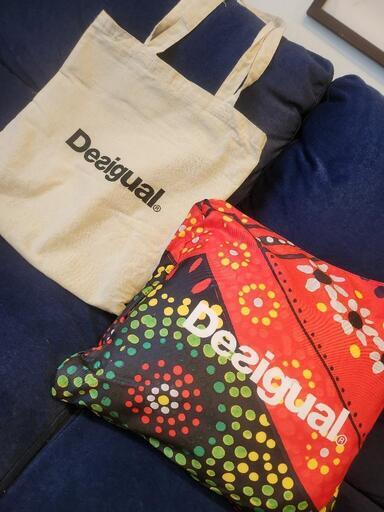 【未使用】Desigual 2wayクッションブランケット