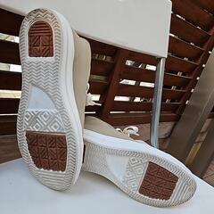 合成皮スニーカー　お引き取り決まりましたの画像