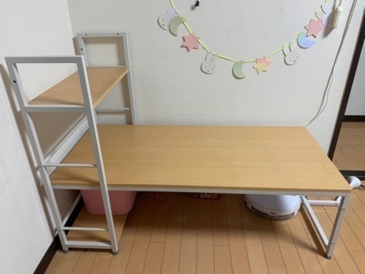 収納付きローデスク