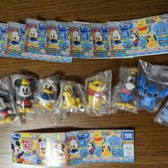 ディズニー　キャラけし　全8種