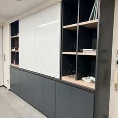 オフィス家具 収納棚 ホワイトボード付の画像