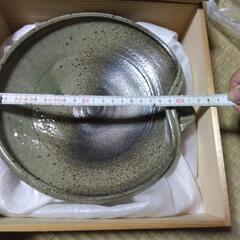 大幅値下げ！箱入り菓子鉢　古いですの画像