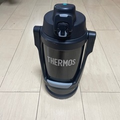 サーモス 2リットル 水筒