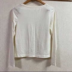 スタッツ付き長袖Tシャツの画像