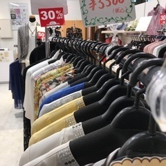 ハンガーラック（ブティック使い）の画像